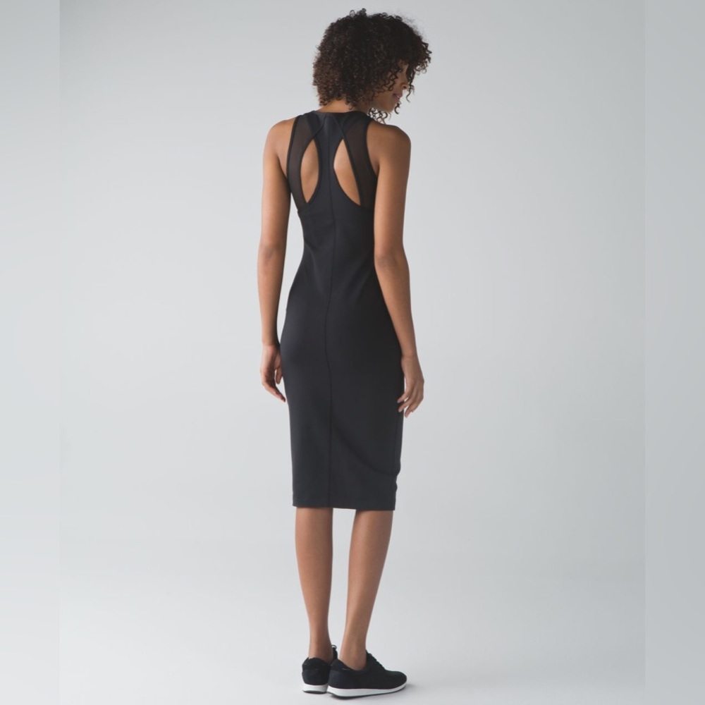Lululemon Globetrotter Dress